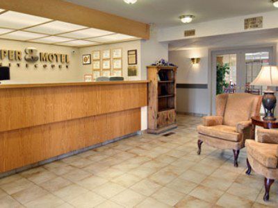 Super 8 By Wyndham Whitecourt Hotel Beltér fotó